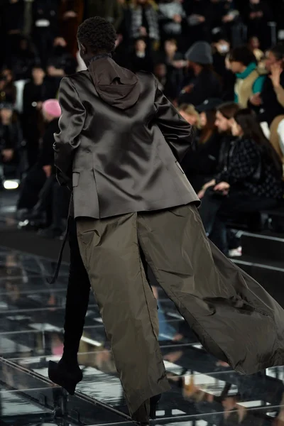 Look 39